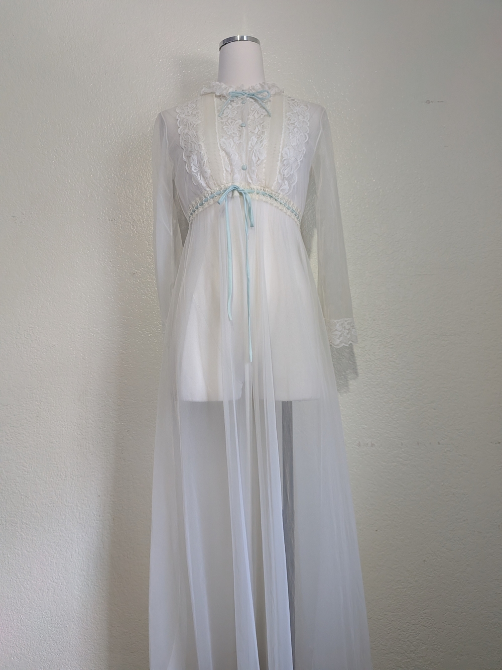 1970s White Sheer Lace Babydoll Dress with Blue Ribbon Tie Size Small